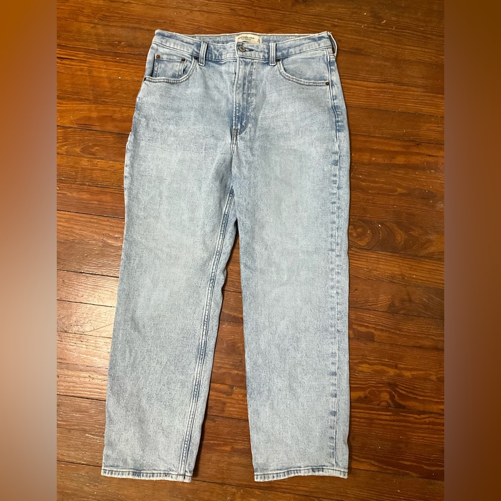 Abercrombie and Fitch The Ankle Straight Ultra High Rise Denim Sz 31